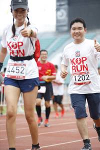 BIB: 1202, 4452
                            <button type="button" onclick="openModal(5999481)" class="btn btn-primary btn-sm float-right btn-popup" data-toggle="modal" data-target=".modal-high-quality">
                        <i class="fas fa-shopping-cart"></i> Add to Cart
                    </button>
                                            <button type="button" onclick="isThisMe(5999481, true)" class="btn btn-success btn-sm float-right btn-popup btn-isme hidden" data-toggle="tooltip" data-placement="bottom" title="นี่คือรูปของคุณใช่ไหม คลิกที่นี่เพื่อเอาเข้าอัลบั้ม">
                        <i class="fas fa-plus"></i> Add to album
                    </button>
                    <button type="button" onclick="isThisMe(5999481, false)" class="btn btn-warning btn-sm float-right btn-popup btn-isnotme hidden">
                        <i class="fas fa-ban"></i> Remove from album
                    </button>