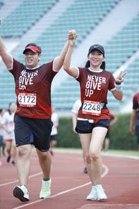 BIB: 2172, 2248
                            <button type="button" onclick="openModal(5997581)" class="btn btn-primary btn-sm float-right btn-popup" data-toggle="modal" data-target=".modal-high-quality">
                        <i class="fas fa-shopping-cart"></i> Add to Cart
                    </button>
                                            <button type="button" onclick="isThisMe(5997581, true)" class="btn btn-success btn-sm float-right btn-popup btn-isme hidden" data-toggle="tooltip" data-placement="bottom" title="นี่คือรูปของคุณใช่ไหม คลิกที่นี่เพื่อเอาเข้าอัลบั้ม">
                        <i class="fas fa-plus"></i> Add to album
                    </button>
                    <button type="button" onclick="isThisMe(5997581, false)" class="btn btn-warning btn-sm float-right btn-popup btn-isnotme hidden">
                        <i class="fas fa-ban"></i> Remove from album
                    </button>