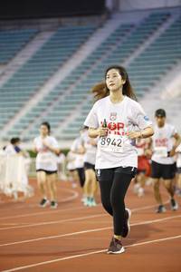 BIB: 8942
                            <button type="button" onclick="openModal(5972291)" class="btn btn-primary btn-sm float-right btn-popup" data-toggle="modal" data-target=".modal-high-quality">
                        <i class="fas fa-shopping-cart"></i> Add to Cart
                    </button>
                                            <button type="button" onclick="isThisMe(5972291, true)" class="btn btn-success btn-sm float-right btn-popup btn-isme hidden" data-toggle="tooltip" data-placement="bottom" title="นี่คือรูปของคุณใช่ไหม คลิกที่นี่เพื่อเอาเข้าอัลบั้ม">
                        <i class="fas fa-plus"></i> Add to album
                    </button>
                    <button type="button" onclick="isThisMe(5972291, false)" class="btn btn-warning btn-sm float-right btn-popup btn-isnotme hidden">
                        <i class="fas fa-ban"></i> Remove from album
                    </button>