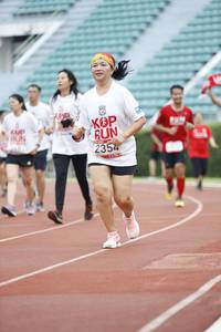 BIB: 2354
                            <button type="button" onclick="openModal(5999163)" class="btn btn-primary btn-sm float-right btn-popup" data-toggle="modal" data-target=".modal-high-quality">
                        <i class="fas fa-shopping-cart"></i> Add to Cart
                    </button>
                                            <button type="button" onclick="isThisMe(5999163, true)" class="btn btn-success btn-sm float-right btn-popup btn-isme hidden" data-toggle="tooltip" data-placement="bottom" title="นี่คือรูปของคุณใช่ไหม คลิกที่นี่เพื่อเอาเข้าอัลบั้ม">
                        <i class="fas fa-plus"></i> Add to album
                    </button>
                    <button type="button" onclick="isThisMe(5999163, false)" class="btn btn-warning btn-sm float-right btn-popup btn-isnotme hidden">
                        <i class="fas fa-ban"></i> Remove from album
                    </button>