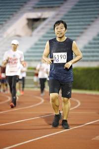 BIB: 6190
                            <button type="button" onclick="openModal(5967595)" class="btn btn-primary btn-sm float-right btn-popup" data-toggle="modal" data-target=".modal-high-quality">
                        <i class="fas fa-shopping-cart"></i> Add to Cart
                    </button>
                                            <button type="button" onclick="isThisMe(5967595, true)" class="btn btn-success btn-sm float-right btn-popup btn-isme hidden" data-toggle="tooltip" data-placement="bottom" title="นี่คือรูปของคุณใช่ไหม คลิกที่นี่เพื่อเอาเข้าอัลบั้ม">
                        <i class="fas fa-plus"></i> Add to album
                    </button>
                    <button type="button" onclick="isThisMe(5967595, false)" class="btn btn-warning btn-sm float-right btn-popup btn-isnotme hidden">
                        <i class="fas fa-ban"></i> Remove from album
                    </button>