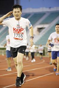 BIB: 1755, 799
                            <button type="button" onclick="openModal(5971715)" class="btn btn-primary btn-sm float-right btn-popup" data-toggle="modal" data-target=".modal-high-quality">
                        <i class="fas fa-shopping-cart"></i> Add to Cart
                    </button>
                                            <button type="button" onclick="isThisMe(5971715, true)" class="btn btn-success btn-sm float-right btn-popup btn-isme hidden" data-toggle="tooltip" data-placement="bottom" title="นี่คือรูปของคุณใช่ไหม คลิกที่นี่เพื่อเอาเข้าอัลบั้ม">
                        <i class="fas fa-plus"></i> Add to album
                    </button>
                    <button type="button" onclick="isThisMe(5971715, false)" class="btn btn-warning btn-sm float-right btn-popup btn-isnotme hidden">
                        <i class="fas fa-ban"></i> Remove from album
                    </button>