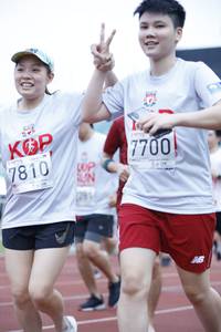 BIB: 7700, 7810
                            <button type="button" onclick="openModal(5995836)" class="btn btn-primary btn-sm float-right btn-popup" data-toggle="modal" data-target=".modal-high-quality">
                        <i class="fas fa-shopping-cart"></i> Add to Cart
                    </button>
                                            <button type="button" onclick="isThisMe(5995836, true)" class="btn btn-success btn-sm float-right btn-popup btn-isme hidden" data-toggle="tooltip" data-placement="bottom" title="นี่คือรูปของคุณใช่ไหม คลิกที่นี่เพื่อเอาเข้าอัลบั้ม">
                        <i class="fas fa-plus"></i> Add to album
                    </button>
                    <button type="button" onclick="isThisMe(5995836, false)" class="btn btn-warning btn-sm float-right btn-popup btn-isnotme hidden">
                        <i class="fas fa-ban"></i> Remove from album
                    </button>