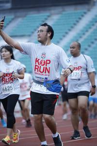 BIB: 135, 2019, 6625
                            <button type="button" onclick="openModal(5992074)" class="btn btn-primary btn-sm float-right btn-popup" data-toggle="modal" data-target=".modal-high-quality">
                        <i class="fas fa-shopping-cart"></i> Add to Cart
                    </button>
                                            <button type="button" onclick="isThisMe(5992074, true)" class="btn btn-success btn-sm float-right btn-popup btn-isme hidden" data-toggle="tooltip" data-placement="bottom" title="นี่คือรูปของคุณใช่ไหม คลิกที่นี่เพื่อเอาเข้าอัลบั้ม">
                        <i class="fas fa-plus"></i> Add to album
                    </button>
                    <button type="button" onclick="isThisMe(5992074, false)" class="btn btn-warning btn-sm float-right btn-popup btn-isnotme hidden">
                        <i class="fas fa-ban"></i> Remove from album
                    </button>