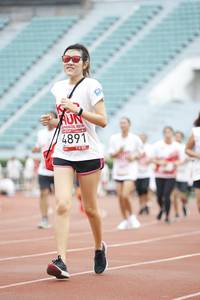 BIB: 2019, 4891
                            <button type="button" onclick="openModal(5999815)" class="btn btn-primary btn-sm float-right btn-popup" data-toggle="modal" data-target=".modal-high-quality">
                        <i class="fas fa-shopping-cart"></i> Add to Cart
                    </button>
                                            <button type="button" onclick="isThisMe(5999815, true)" class="btn btn-success btn-sm float-right btn-popup btn-isme hidden" data-toggle="tooltip" data-placement="bottom" title="นี่คือรูปของคุณใช่ไหม คลิกที่นี่เพื่อเอาเข้าอัลบั้ม">
                        <i class="fas fa-plus"></i> Add to album
                    </button>
                    <button type="button" onclick="isThisMe(5999815, false)" class="btn btn-warning btn-sm float-right btn-popup btn-isnotme hidden">
                        <i class="fas fa-ban"></i> Remove from album
                    </button>