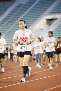 BIB: 8718
                            <button type="button" onclick="openModal(5977356)" class="btn btn-primary btn-sm float-right btn-popup" data-toggle="modal" data-target=".modal-high-quality">
                        <i class="fas fa-shopping-cart"></i> Add to Cart
                    </button>
                                            <button type="button" onclick="isThisMe(5977356, true)" class="btn btn-success btn-sm float-right btn-popup btn-isme hidden" data-toggle="tooltip" data-placement="bottom" title="นี่คือรูปของคุณใช่ไหม คลิกที่นี่เพื่อเอาเข้าอัลบั้ม">
                        <i class="fas fa-plus"></i> Add to album
                    </button>
                    <button type="button" onclick="isThisMe(5977356, false)" class="btn btn-warning btn-sm float-right btn-popup btn-isnotme hidden">
                        <i class="fas fa-ban"></i> Remove from album
                    </button>