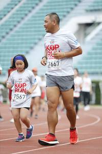 BIB: 7667, 7567
                            <button type="button" onclick="openModal(5998667)" class="btn btn-primary btn-sm float-right btn-popup" data-toggle="modal" data-target=".modal-high-quality">
                        <i class="fas fa-shopping-cart"></i> Add to Cart
                    </button>
                                            <button type="button" onclick="isThisMe(5998667, true)" class="btn btn-success btn-sm float-right btn-popup btn-isme hidden" data-toggle="tooltip" data-placement="bottom" title="นี่คือรูปของคุณใช่ไหม คลิกที่นี่เพื่อเอาเข้าอัลบั้ม">
                        <i class="fas fa-plus"></i> Add to album
                    </button>
                    <button type="button" onclick="isThisMe(5998667, false)" class="btn btn-warning btn-sm float-right btn-popup btn-isnotme hidden">
                        <i class="fas fa-ban"></i> Remove from album
                    </button>