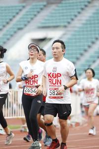 BIB: 2654, 201, 582
                            <button type="button" onclick="openModal(6000052)" class="btn btn-primary btn-sm float-right btn-popup" data-toggle="modal" data-target=".modal-high-quality">
                        <i class="fas fa-shopping-cart"></i> Add to Cart
                    </button>
                                            <button type="button" onclick="isThisMe(6000052, true)" class="btn btn-success btn-sm float-right btn-popup btn-isme hidden" data-toggle="tooltip" data-placement="bottom" title="นี่คือรูปของคุณใช่ไหม คลิกที่นี่เพื่อเอาเข้าอัลบั้ม">
                        <i class="fas fa-plus"></i> Add to album
                    </button>
                    <button type="button" onclick="isThisMe(6000052, false)" class="btn btn-warning btn-sm float-right btn-popup btn-isnotme hidden">
                        <i class="fas fa-ban"></i> Remove from album
                    </button>