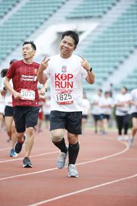 BIB: 3079, 1825
                            <button type="button" onclick="openModal(5997801)" class="btn btn-primary btn-sm float-right btn-popup" data-toggle="modal" data-target=".modal-high-quality">
                        <i class="fas fa-shopping-cart"></i> Add to Cart
                    </button>
                                            <button type="button" onclick="isThisMe(5997801, true)" class="btn btn-success btn-sm float-right btn-popup btn-isme hidden" data-toggle="tooltip" data-placement="bottom" title="นี่คือรูปของคุณใช่ไหม คลิกที่นี่เพื่อเอาเข้าอัลบั้ม">
                        <i class="fas fa-plus"></i> Add to album
                    </button>
                    <button type="button" onclick="isThisMe(5997801, false)" class="btn btn-warning btn-sm float-right btn-popup btn-isnotme hidden">
                        <i class="fas fa-ban"></i> Remove from album
                    </button>