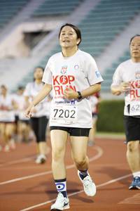 BIB: 7202
                            <button type="button" onclick="openModal(5974565)" class="btn btn-primary btn-sm float-right btn-popup" data-toggle="modal" data-target=".modal-high-quality">
                        <i class="fas fa-shopping-cart"></i> Add to Cart
                    </button>
                                            <button type="button" onclick="isThisMe(5974565, true)" class="btn btn-success btn-sm float-right btn-popup btn-isme hidden" data-toggle="tooltip" data-placement="bottom" title="นี่คือรูปของคุณใช่ไหม คลิกที่นี่เพื่อเอาเข้าอัลบั้ม">
                        <i class="fas fa-plus"></i> Add to album
                    </button>
                    <button type="button" onclick="isThisMe(5974565, false)" class="btn btn-warning btn-sm float-right btn-popup btn-isnotme hidden">
                        <i class="fas fa-ban"></i> Remove from album
                    </button>