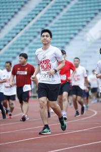 BIB: 737
                            <button type="button" onclick="openModal(5996778)" class="btn btn-primary btn-sm float-right btn-popup" data-toggle="modal" data-target=".modal-high-quality">
                        <i class="fas fa-shopping-cart"></i> Add to Cart
                    </button>
                                            <button type="button" onclick="isThisMe(5996778, true)" class="btn btn-success btn-sm float-right btn-popup btn-isme hidden" data-toggle="tooltip" data-placement="bottom" title="นี่คือรูปของคุณใช่ไหม คลิกที่นี่เพื่อเอาเข้าอัลบั้ม">
                        <i class="fas fa-plus"></i> Add to album
                    </button>
                    <button type="button" onclick="isThisMe(5996778, false)" class="btn btn-warning btn-sm float-right btn-popup btn-isnotme hidden">
                        <i class="fas fa-ban"></i> Remove from album
                    </button>