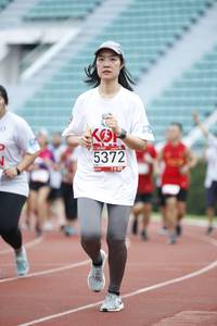 BIB: 5372
                            <button type="button" onclick="openModal(5997460)" class="btn btn-primary btn-sm float-right btn-popup" data-toggle="modal" data-target=".modal-high-quality">
                        <i class="fas fa-shopping-cart"></i> Add to Cart
                    </button>
                                            <button type="button" onclick="isThisMe(5997460, true)" class="btn btn-success btn-sm float-right btn-popup btn-isme hidden" data-toggle="tooltip" data-placement="bottom" title="นี่คือรูปของคุณใช่ไหม คลิกที่นี่เพื่อเอาเข้าอัลบั้ม">
                        <i class="fas fa-plus"></i> Add to album
                    </button>
                    <button type="button" onclick="isThisMe(5997460, false)" class="btn btn-warning btn-sm float-right btn-popup btn-isnotme hidden">
                        <i class="fas fa-ban"></i> Remove from album
                    </button>