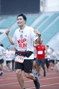 BIB: 2019, 2796
                            <button type="button" onclick="openModal(5995396)" class="btn btn-primary btn-sm float-right btn-popup" data-toggle="modal" data-target=".modal-high-quality">
                        <i class="fas fa-shopping-cart"></i> Add to Cart
                    </button>
                                            <button type="button" onclick="isThisMe(5995396, true)" class="btn btn-success btn-sm float-right btn-popup btn-isme hidden" data-toggle="tooltip" data-placement="bottom" title="นี่คือรูปของคุณใช่ไหม คลิกที่นี่เพื่อเอาเข้าอัลบั้ม">
                        <i class="fas fa-plus"></i> Add to album
                    </button>
                    <button type="button" onclick="isThisMe(5995396, false)" class="btn btn-warning btn-sm float-right btn-popup btn-isnotme hidden">
                        <i class="fas fa-ban"></i> Remove from album
                    </button>