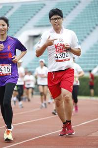 BIB: 4300, 415
                            <button type="button" onclick="openModal(5999334)" class="btn btn-primary btn-sm float-right btn-popup" data-toggle="modal" data-target=".modal-high-quality">
                        <i class="fas fa-shopping-cart"></i> Add to Cart
                    </button>
                                            <button type="button" onclick="isThisMe(5999334, true)" class="btn btn-success btn-sm float-right btn-popup btn-isme hidden" data-toggle="tooltip" data-placement="bottom" title="นี่คือรูปของคุณใช่ไหม คลิกที่นี่เพื่อเอาเข้าอัลบั้ม">
                        <i class="fas fa-plus"></i> Add to album
                    </button>
                    <button type="button" onclick="isThisMe(5999334, false)" class="btn btn-warning btn-sm float-right btn-popup btn-isnotme hidden">
                        <i class="fas fa-ban"></i> Remove from album
                    </button>