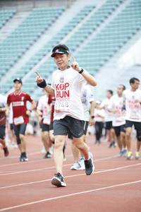 BIB: 1748
                            <button type="button" onclick="openModal(5997961)" class="btn btn-primary btn-sm float-right btn-popup" data-toggle="modal" data-target=".modal-high-quality">
                        <i class="fas fa-shopping-cart"></i> Add to Cart
                    </button>
                                            <button type="button" onclick="isThisMe(5997961, true)" class="btn btn-success btn-sm float-right btn-popup btn-isme hidden" data-toggle="tooltip" data-placement="bottom" title="นี่คือรูปของคุณใช่ไหม คลิกที่นี่เพื่อเอาเข้าอัลบั้ม">
                        <i class="fas fa-plus"></i> Add to album
                    </button>
                    <button type="button" onclick="isThisMe(5997961, false)" class="btn btn-warning btn-sm float-right btn-popup btn-isnotme hidden">
                        <i class="fas fa-ban"></i> Remove from album
                    </button>