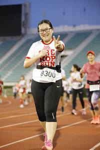 BIB: 8300
                            <button type="button" onclick="openModal(5969738)" class="btn btn-primary btn-sm float-right btn-popup" data-toggle="modal" data-target=".modal-high-quality">
                        <i class="fas fa-shopping-cart"></i> Add to Cart
                    </button>
                                            <button type="button" onclick="isThisMe(5969738, true)" class="btn btn-success btn-sm float-right btn-popup btn-isme hidden" data-toggle="tooltip" data-placement="bottom" title="นี่คือรูปของคุณใช่ไหม คลิกที่นี่เพื่อเอาเข้าอัลบั้ม">
                        <i class="fas fa-plus"></i> Add to album
                    </button>
                    <button type="button" onclick="isThisMe(5969738, false)" class="btn btn-warning btn-sm float-right btn-popup btn-isnotme hidden">
                        <i class="fas fa-ban"></i> Remove from album
                    </button>