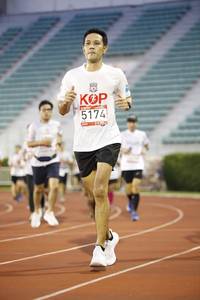 BIB: 5174
                            <button type="button" onclick="openModal(5973047)" class="btn btn-primary btn-sm float-right btn-popup" data-toggle="modal" data-target=".modal-high-quality">
                        <i class="fas fa-shopping-cart"></i> Add to Cart
                    </button>
                                            <button type="button" onclick="isThisMe(5973047, true)" class="btn btn-success btn-sm float-right btn-popup btn-isme hidden" data-toggle="tooltip" data-placement="bottom" title="นี่คือรูปของคุณใช่ไหม คลิกที่นี่เพื่อเอาเข้าอัลบั้ม">
                        <i class="fas fa-plus"></i> Add to album
                    </button>
                    <button type="button" onclick="isThisMe(5973047, false)" class="btn btn-warning btn-sm float-right btn-popup btn-isnotme hidden">
                        <i class="fas fa-ban"></i> Remove from album
                    </button>