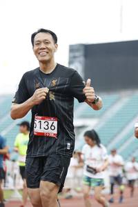 BIB: 136
                            <button type="button" onclick="openModal(5999290)" class="btn btn-primary btn-sm float-right btn-popup" data-toggle="modal" data-target=".modal-high-quality">
                        <i class="fas fa-shopping-cart"></i> Add to Cart
                    </button>
                                            <button type="button" onclick="isThisMe(5999290, true)" class="btn btn-success btn-sm float-right btn-popup btn-isme hidden" data-toggle="tooltip" data-placement="bottom" title="นี่คือรูปของคุณใช่ไหม คลิกที่นี่เพื่อเอาเข้าอัลบั้ม">
                        <i class="fas fa-plus"></i> Add to album
                    </button>
                    <button type="button" onclick="isThisMe(5999290, false)" class="btn btn-warning btn-sm float-right btn-popup btn-isnotme hidden">
                        <i class="fas fa-ban"></i> Remove from album
                    </button>