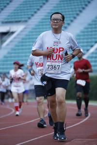 BIB: 7367, 757
                            <button type="button" onclick="openModal(5990328)" class="btn btn-primary btn-sm float-right btn-popup" data-toggle="modal" data-target=".modal-high-quality">
                        <i class="fas fa-shopping-cart"></i> Add to Cart
                    </button>
                                            <button type="button" onclick="isThisMe(5990328, true)" class="btn btn-success btn-sm float-right btn-popup btn-isme hidden" data-toggle="tooltip" data-placement="bottom" title="นี่คือรูปของคุณใช่ไหม คลิกที่นี่เพื่อเอาเข้าอัลบั้ม">
                        <i class="fas fa-plus"></i> Add to album
                    </button>
                    <button type="button" onclick="isThisMe(5990328, false)" class="btn btn-warning btn-sm float-right btn-popup btn-isnotme hidden">
                        <i class="fas fa-ban"></i> Remove from album
                    </button>