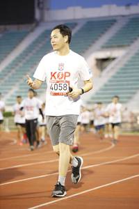 BIB: 4058
                            <button type="button" onclick="openModal(5968233)" class="btn btn-primary btn-sm float-right btn-popup" data-toggle="modal" data-target=".modal-high-quality">
                        <i class="fas fa-shopping-cart"></i> Add to Cart
                    </button>
                                            <button type="button" onclick="isThisMe(5968233, true)" class="btn btn-success btn-sm float-right btn-popup btn-isme hidden" data-toggle="tooltip" data-placement="bottom" title="นี่คือรูปของคุณใช่ไหม คลิกที่นี่เพื่อเอาเข้าอัลบั้ม">
                        <i class="fas fa-plus"></i> Add to album
                    </button>
                    <button type="button" onclick="isThisMe(5968233, false)" class="btn btn-warning btn-sm float-right btn-popup btn-isnotme hidden">
                        <i class="fas fa-ban"></i> Remove from album
                    </button>