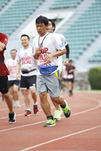 BIB: 586
                            <button type="button" onclick="openModal(5999465)" class="btn btn-primary btn-sm float-right btn-popup" data-toggle="modal" data-target=".modal-high-quality">
                        <i class="fas fa-shopping-cart"></i> Add to Cart
                    </button>
                                            <button type="button" onclick="isThisMe(5999465, true)" class="btn btn-success btn-sm float-right btn-popup btn-isme hidden" data-toggle="tooltip" data-placement="bottom" title="นี่คือรูปของคุณใช่ไหม คลิกที่นี่เพื่อเอาเข้าอัลบั้ม">
                        <i class="fas fa-plus"></i> Add to album
                    </button>
                    <button type="button" onclick="isThisMe(5999465, false)" class="btn btn-warning btn-sm float-right btn-popup btn-isnotme hidden">
                        <i class="fas fa-ban"></i> Remove from album
                    </button>