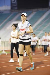 BIB: 785
                            <button type="button" onclick="openModal(5971826)" class="btn btn-primary btn-sm float-right btn-popup" data-toggle="modal" data-target=".modal-high-quality">
                        <i class="fas fa-shopping-cart"></i> Add to Cart
                    </button>
                                            <button type="button" onclick="isThisMe(5971826, true)" class="btn btn-success btn-sm float-right btn-popup btn-isme hidden" data-toggle="tooltip" data-placement="bottom" title="นี่คือรูปของคุณใช่ไหม คลิกที่นี่เพื่อเอาเข้าอัลบั้ม">
                        <i class="fas fa-plus"></i> Add to album
                    </button>
                    <button type="button" onclick="isThisMe(5971826, false)" class="btn btn-warning btn-sm float-right btn-popup btn-isnotme hidden">
                        <i class="fas fa-ban"></i> Remove from album
                    </button>