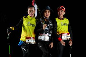 BIB: 1472, 1089
                            <button type="button" onclick="openModal(6900899)" class="btn btn-primary btn-sm float-right btn-popup" data-toggle="modal" data-target=".modal-high-quality">
                        <i class="fas fa-shopping-cart"></i> Add to Cart
                    </button>
                                            <button type="button" onclick="isThisMe(6900899, true)" class="btn btn-success btn-sm float-right btn-popup btn-isme hidden" data-toggle="tooltip" data-placement="bottom" title="นี่คือรูปของคุณใช่ไหม คลิกที่นี่เพื่อเอาเข้าอัลบั้ม">
                        <i class="fas fa-plus"></i> Add to album
                    </button>
                    <button type="button" onclick="isThisMe(6900899, false)" class="btn btn-warning btn-sm float-right btn-popup btn-isnotme hidden">
                        <i class="fas fa-ban"></i> Remove from album
                    </button>