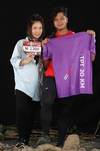 BIB: 2300, 
                            <button type="button" onclick="openModal(6909455)" class="btn btn-primary btn-sm float-right btn-popup" data-toggle="modal" data-target=".modal-high-quality">
                        <i class="fas fa-shopping-cart"></i> Add to Cart
                    </button>
                                            <button type="button" onclick="isThisMe(6909455, true)" class="btn btn-success btn-sm float-right btn-popup btn-isme hidden" data-toggle="tooltip" data-placement="bottom" title="นี่คือรูปของคุณใช่ไหม คลิกที่นี่เพื่อเอาเข้าอัลบั้ม">
                        <i class="fas fa-plus"></i> Add to album
                    </button>
                    <button type="button" onclick="isThisMe(6909455, false)" class="btn btn-warning btn-sm float-right btn-popup btn-isnotme hidden">
                        <i class="fas fa-ban"></i> Remove from album
                    </button>