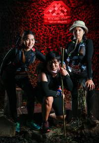 BIB: 2185
                            <button type="button" onclick="openModal(7112817)" class="btn btn-primary btn-sm float-right btn-popup" data-toggle="modal" data-target=".modal-high-quality">
                        <i class="fas fa-shopping-cart"></i> Add to Cart
                    </button>
                                            <button type="button" onclick="isThisMe(7112817, true)" class="btn btn-success btn-sm float-right btn-popup btn-isme hidden" data-toggle="tooltip" data-placement="bottom" title="นี่คือรูปของคุณใช่ไหม คลิกที่นี่เพื่อเอาเข้าอัลบั้ม">
                        <i class="fas fa-plus"></i> Add to album
                    </button>
                    <button type="button" onclick="isThisMe(7112817, false)" class="btn btn-warning btn-sm float-right btn-popup btn-isnotme hidden">
                        <i class="fas fa-ban"></i> Remove from album
                    </button>