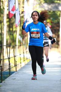 BIB: 1013
                            <button type="button" onclick="openModal(6885039)" class="btn btn-primary btn-sm float-right btn-popup" data-toggle="modal" data-target=".modal-high-quality">
                        <i class="fas fa-shopping-cart"></i> Add to Cart
                    </button>
                                            <button type="button" onclick="isThisMe(6885039, true)" class="btn btn-success btn-sm float-right btn-popup btn-isme hidden" data-toggle="tooltip" data-placement="bottom" title="นี่คือรูปของคุณใช่ไหม คลิกที่นี่เพื่อเอาเข้าอัลบั้ม">
                        <i class="fas fa-plus"></i> Add to album
                    </button>
                    <button type="button" onclick="isThisMe(6885039, false)" class="btn btn-warning btn-sm float-right btn-popup btn-isnotme hidden">
                        <i class="fas fa-ban"></i> Remove from album
                    </button>