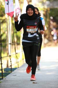 BIB: 1766
                            <button type="button" onclick="openModal(6892751)" class="btn btn-primary btn-sm float-right btn-popup" data-toggle="modal" data-target=".modal-high-quality">
                        <i class="fas fa-shopping-cart"></i> Add to Cart
                    </button>
                                            <button type="button" onclick="isThisMe(6892751, true)" class="btn btn-success btn-sm float-right btn-popup btn-isme hidden" data-toggle="tooltip" data-placement="bottom" title="นี่คือรูปของคุณใช่ไหม คลิกที่นี่เพื่อเอาเข้าอัลบั้ม">
                        <i class="fas fa-plus"></i> Add to album
                    </button>
                    <button type="button" onclick="isThisMe(6892751, false)" class="btn btn-warning btn-sm float-right btn-popup btn-isnotme hidden">
                        <i class="fas fa-ban"></i> Remove from album
                    </button>