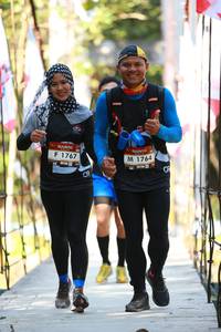 BIB: 1767, 1764
                            <button type="button" onclick="openModal(6905589)" class="btn btn-primary btn-sm float-right btn-popup" data-toggle="modal" data-target=".modal-high-quality">
                        <i class="fas fa-shopping-cart"></i> Add to Cart
                    </button>
                                            <button type="button" onclick="isThisMe(6905589, true)" class="btn btn-success btn-sm float-right btn-popup btn-isme hidden" data-toggle="tooltip" data-placement="bottom" title="นี่คือรูปของคุณใช่ไหม คลิกที่นี่เพื่อเอาเข้าอัลบั้ม">
                        <i class="fas fa-plus"></i> Add to album
                    </button>
                    <button type="button" onclick="isThisMe(6905589, false)" class="btn btn-warning btn-sm float-right btn-popup btn-isnotme hidden">
                        <i class="fas fa-ban"></i> Remove from album
                    </button>