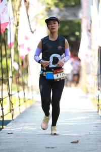 BIB: 112
                            <button type="button" onclick="openModal(6906687)" class="btn btn-primary btn-sm float-right btn-popup" data-toggle="modal" data-target=".modal-high-quality">
                        <i class="fas fa-shopping-cart"></i> Add to Cart
                    </button>
                                            <button type="button" onclick="isThisMe(6906687, true)" class="btn btn-success btn-sm float-right btn-popup btn-isme hidden" data-toggle="tooltip" data-placement="bottom" title="นี่คือรูปของคุณใช่ไหม คลิกที่นี่เพื่อเอาเข้าอัลบั้ม">
                        <i class="fas fa-plus"></i> Add to album
                    </button>
                    <button type="button" onclick="isThisMe(6906687, false)" class="btn btn-warning btn-sm float-right btn-popup btn-isnotme hidden">
                        <i class="fas fa-ban"></i> Remove from album
                    </button>