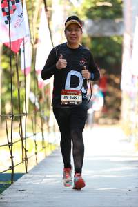 BIB: 1491
                            <button type="button" onclick="openModal(6903792)" class="btn btn-primary btn-sm float-right btn-popup" data-toggle="modal" data-target=".modal-high-quality">
                        <i class="fas fa-shopping-cart"></i> Add to Cart
                    </button>
                                            <button type="button" onclick="isThisMe(6903792, true)" class="btn btn-success btn-sm float-right btn-popup btn-isme hidden" data-toggle="tooltip" data-placement="bottom" title="นี่คือรูปของคุณใช่ไหม คลิกที่นี่เพื่อเอาเข้าอัลบั้ม">
                        <i class="fas fa-plus"></i> Add to album
                    </button>
                    <button type="button" onclick="isThisMe(6903792, false)" class="btn btn-warning btn-sm float-right btn-popup btn-isnotme hidden">
                        <i class="fas fa-ban"></i> Remove from album
                    </button>