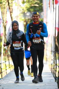 BIB: 1764, 1767
                            <button type="button" onclick="openModal(6905581)" class="btn btn-primary btn-sm float-right btn-popup" data-toggle="modal" data-target=".modal-high-quality">
                        <i class="fas fa-shopping-cart"></i> Add to Cart
                    </button>
                                            <button type="button" onclick="isThisMe(6905581, true)" class="btn btn-success btn-sm float-right btn-popup btn-isme hidden" data-toggle="tooltip" data-placement="bottom" title="นี่คือรูปของคุณใช่ไหม คลิกที่นี่เพื่อเอาเข้าอัลบั้ม">
                        <i class="fas fa-plus"></i> Add to album
                    </button>
                    <button type="button" onclick="isThisMe(6905581, false)" class="btn btn-warning btn-sm float-right btn-popup btn-isnotme hidden">
                        <i class="fas fa-ban"></i> Remove from album
                    </button>