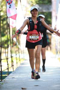 BIB: 1464
                            <button type="button" onclick="openModal(6926777)" class="btn btn-primary btn-sm float-right btn-popup" data-toggle="modal" data-target=".modal-high-quality">
                        <i class="fas fa-shopping-cart"></i> Add to Cart
                    </button>
                                            <button type="button" onclick="isThisMe(6926777, true)" class="btn btn-success btn-sm float-right btn-popup btn-isme hidden" data-toggle="tooltip" data-placement="bottom" title="นี่คือรูปของคุณใช่ไหม คลิกที่นี่เพื่อเอาเข้าอัลบั้ม">
                        <i class="fas fa-plus"></i> Add to album
                    </button>
                    <button type="button" onclick="isThisMe(6926777, false)" class="btn btn-warning btn-sm float-right btn-popup btn-isnotme hidden">
                        <i class="fas fa-ban"></i> Remove from album
                    </button>