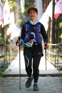 BIB: 4049
                            <button type="button" onclick="openModal(6959838)" class="btn btn-primary btn-sm float-right btn-popup" data-toggle="modal" data-target=".modal-high-quality">
                        <i class="fas fa-shopping-cart"></i> Add to Cart
                    </button>
                                            <button type="button" onclick="isThisMe(6959838, true)" class="btn btn-success btn-sm float-right btn-popup btn-isme hidden" data-toggle="tooltip" data-placement="bottom" title="นี่คือรูปของคุณใช่ไหม คลิกที่นี่เพื่อเอาเข้าอัลบั้ม">
                        <i class="fas fa-plus"></i> Add to album
                    </button>
                    <button type="button" onclick="isThisMe(6959838, false)" class="btn btn-warning btn-sm float-right btn-popup btn-isnotme hidden">
                        <i class="fas fa-ban"></i> Remove from album
                    </button>