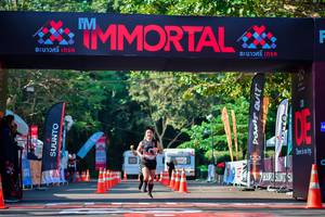 BIB: 413
                            <button type="button" onclick="openModal(7034143)" class="btn btn-primary btn-sm float-right btn-popup" data-toggle="modal" data-target=".modal-high-quality">
                        <i class="fas fa-shopping-cart"></i> Add to Cart
                    </button>
                                            <button type="button" onclick="isThisMe(7034143, true)" class="btn btn-success btn-sm float-right btn-popup btn-isme hidden" data-toggle="tooltip" data-placement="bottom" title="นี่คือรูปของคุณใช่ไหม คลิกที่นี่เพื่อเอาเข้าอัลบั้ม">
                        <i class="fas fa-plus"></i> Add to album
                    </button>
                    <button type="button" onclick="isThisMe(7034143, false)" class="btn btn-warning btn-sm float-right btn-popup btn-isnotme hidden">
                        <i class="fas fa-ban"></i> Remove from album
                    </button>