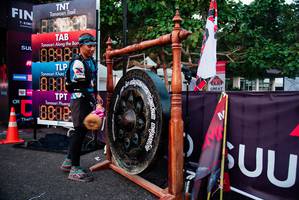 BIB: 88983
                            <button type="button" onclick="openModal(7029860)" class="btn btn-primary btn-sm float-right btn-popup" data-toggle="modal" data-target=".modal-high-quality">
                        <i class="fas fa-shopping-cart"></i> Add to Cart
                    </button>
                                            <button type="button" onclick="isThisMe(7029860, true)" class="btn btn-success btn-sm float-right btn-popup btn-isme hidden" data-toggle="tooltip" data-placement="bottom" title="นี่คือรูปของคุณใช่ไหม คลิกที่นี่เพื่อเอาเข้าอัลบั้ม">
                        <i class="fas fa-plus"></i> Add to album
                    </button>
                    <button type="button" onclick="isThisMe(7029860, false)" class="btn btn-warning btn-sm float-right btn-popup btn-isnotme hidden">
                        <i class="fas fa-ban"></i> Remove from album
                    </button>