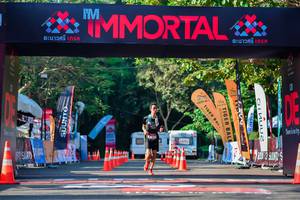 BIB: 381, 
                            <button type="button" onclick="openModal(7033857)" class="btn btn-primary btn-sm float-right btn-popup" data-toggle="modal" data-target=".modal-high-quality">
                        <i class="fas fa-shopping-cart"></i> Add to Cart
                    </button>
                                            <button type="button" onclick="isThisMe(7033857, true)" class="btn btn-success btn-sm float-right btn-popup btn-isme hidden" data-toggle="tooltip" data-placement="bottom" title="นี่คือรูปของคุณใช่ไหม คลิกที่นี่เพื่อเอาเข้าอัลบั้ม">
                        <i class="fas fa-plus"></i> Add to album
                    </button>
                    <button type="button" onclick="isThisMe(7033857, false)" class="btn btn-warning btn-sm float-right btn-popup btn-isnotme hidden">
                        <i class="fas fa-ban"></i> Remove from album
                    </button>