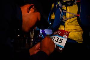 BIB: 135
                            <button type="button" onclick="openModal(7029560)" class="btn btn-primary btn-sm float-right btn-popup" data-toggle="modal" data-target=".modal-high-quality">
                        <i class="fas fa-shopping-cart"></i> Add to Cart
                    </button>
                                            <button type="button" onclick="isThisMe(7029560, true)" class="btn btn-success btn-sm float-right btn-popup btn-isme hidden" data-toggle="tooltip" data-placement="bottom" title="นี่คือรูปของคุณใช่ไหม คลิกที่นี่เพื่อเอาเข้าอัลบั้ม">
                        <i class="fas fa-plus"></i> Add to album
                    </button>
                    <button type="button" onclick="isThisMe(7029560, false)" class="btn btn-warning btn-sm float-right btn-popup btn-isnotme hidden">
                        <i class="fas fa-ban"></i> Remove from album
                    </button>