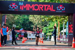 BIB: 413
                            <button type="button" onclick="openModal(7042928)" class="btn btn-primary btn-sm float-right btn-popup" data-toggle="modal" data-target=".modal-high-quality">
                        <i class="fas fa-shopping-cart"></i> Add to Cart
                    </button>
                                            <button type="button" onclick="isThisMe(7042928, true)" class="btn btn-success btn-sm float-right btn-popup btn-isme hidden" data-toggle="tooltip" data-placement="bottom" title="นี่คือรูปของคุณใช่ไหม คลิกที่นี่เพื่อเอาเข้าอัลบั้ม">
                        <i class="fas fa-plus"></i> Add to album
                    </button>
                    <button type="button" onclick="isThisMe(7042928, false)" class="btn btn-warning btn-sm float-right btn-popup btn-isnotme hidden">
                        <i class="fas fa-ban"></i> Remove from album
                    </button>