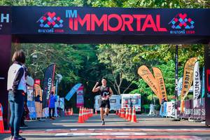 BIB: 413
                            <button type="button" onclick="openModal(7033992)" class="btn btn-primary btn-sm float-right btn-popup" data-toggle="modal" data-target=".modal-high-quality">
                        <i class="fas fa-shopping-cart"></i> Add to Cart
                    </button>
                                            <button type="button" onclick="isThisMe(7033992, true)" class="btn btn-success btn-sm float-right btn-popup btn-isme hidden" data-toggle="tooltip" data-placement="bottom" title="นี่คือรูปของคุณใช่ไหม คลิกที่นี่เพื่อเอาเข้าอัลบั้ม">
                        <i class="fas fa-plus"></i> Add to album
                    </button>
                    <button type="button" onclick="isThisMe(7033992, false)" class="btn btn-warning btn-sm float-right btn-popup btn-isnotme hidden">
                        <i class="fas fa-ban"></i> Remove from album
                    </button>