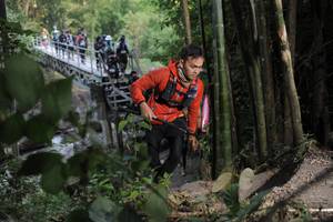 BIB: 
                            <button type="button" onclick="openModal(6869137)" class="btn btn-primary btn-sm float-right btn-popup" data-toggle="modal" data-target=".modal-high-quality">
                        <i class="fas fa-shopping-cart"></i> Add to Cart
                    </button>
                                            <button type="button" onclick="isThisMe(6869137, true)" class="btn btn-success btn-sm float-right btn-popup btn-isme hidden" data-toggle="tooltip" data-placement="bottom" title="นี่คือรูปของคุณใช่ไหม คลิกที่นี่เพื่อเอาเข้าอัลบั้ม">
                        <i class="fas fa-plus"></i> Add to album
                    </button>
                    <button type="button" onclick="isThisMe(6869137, false)" class="btn btn-warning btn-sm float-right btn-popup btn-isnotme hidden">
                        <i class="fas fa-ban"></i> Remove from album
                    </button>