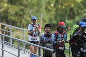 BIB: 3243, 505, 
                            <button type="button" onclick="openModal(6875189)" class="btn btn-primary btn-sm float-right btn-popup" data-toggle="modal" data-target=".modal-high-quality">
                        <i class="fas fa-shopping-cart"></i> Add to Cart
                    </button>
                                            <button type="button" onclick="isThisMe(6875189, true)" class="btn btn-success btn-sm float-right btn-popup btn-isme hidden" data-toggle="tooltip" data-placement="bottom" title="นี่คือรูปของคุณใช่ไหม คลิกที่นี่เพื่อเอาเข้าอัลบั้ม">
                        <i class="fas fa-plus"></i> Add to album
                    </button>
                    <button type="button" onclick="isThisMe(6875189, false)" class="btn btn-warning btn-sm float-right btn-popup btn-isnotme hidden">
                        <i class="fas fa-ban"></i> Remove from album
                    </button>