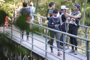 BIB: 1426
                            <button type="button" onclick="openModal(6876833)" class="btn btn-primary btn-sm float-right btn-popup" data-toggle="modal" data-target=".modal-high-quality">
                        <i class="fas fa-shopping-cart"></i> Add to Cart
                    </button>
                                            <button type="button" onclick="isThisMe(6876833, true)" class="btn btn-success btn-sm float-right btn-popup btn-isme hidden" data-toggle="tooltip" data-placement="bottom" title="นี่คือรูปของคุณใช่ไหม คลิกที่นี่เพื่อเอาเข้าอัลบั้ม">
                        <i class="fas fa-plus"></i> Add to album
                    </button>
                    <button type="button" onclick="isThisMe(6876833, false)" class="btn btn-warning btn-sm float-right btn-popup btn-isnotme hidden">
                        <i class="fas fa-ban"></i> Remove from album
                    </button>