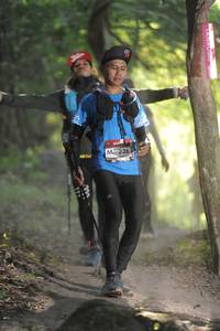 BIB: 236
                            <button type="button" onclick="openModal(6881136)" class="btn btn-primary btn-sm float-right btn-popup" data-toggle="modal" data-target=".modal-high-quality">
                        <i class="fas fa-shopping-cart"></i> Add to Cart
                    </button>
                                            <button type="button" onclick="isThisMe(6881136, true)" class="btn btn-success btn-sm float-right btn-popup btn-isme hidden" data-toggle="tooltip" data-placement="bottom" title="นี่คือรูปของคุณใช่ไหม คลิกที่นี่เพื่อเอาเข้าอัลบั้ม">
                        <i class="fas fa-plus"></i> Add to album
                    </button>
                    <button type="button" onclick="isThisMe(6881136, false)" class="btn btn-warning btn-sm float-right btn-popup btn-isnotme hidden">
                        <i class="fas fa-ban"></i> Remove from album
                    </button>