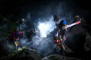 BIB: 
                            <button type="button" onclick="openModal(6992189)" class="btn btn-primary btn-sm float-right btn-popup" data-toggle="modal" data-target=".modal-high-quality">
                        <i class="fas fa-shopping-cart"></i> Add to Cart
                    </button>
                                            <button type="button" onclick="isThisMe(6992189, true)" class="btn btn-success btn-sm float-right btn-popup btn-isme hidden" data-toggle="tooltip" data-placement="bottom" title="นี่คือรูปของคุณใช่ไหม คลิกที่นี่เพื่อเอาเข้าอัลบั้ม">
                        <i class="fas fa-plus"></i> Add to album
                    </button>
                    <button type="button" onclick="isThisMe(6992189, false)" class="btn btn-warning btn-sm float-right btn-popup btn-isnotme hidden">
                        <i class="fas fa-ban"></i> Remove from album
                    </button>