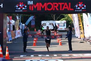 BIB: 0413
                            <button type="button" onclick="openModal(6972831)" class="btn btn-primary btn-sm float-right btn-popup" data-toggle="modal" data-target=".modal-high-quality">
                        <i class="fas fa-shopping-cart"></i> Add to Cart
                    </button>
                                            <button type="button" onclick="isThisMe(6972831, true)" class="btn btn-success btn-sm float-right btn-popup btn-isme hidden" data-toggle="tooltip" data-placement="bottom" title="นี่คือรูปของคุณใช่ไหม คลิกที่นี่เพื่อเอาเข้าอัลบั้ม">
                        <i class="fas fa-plus"></i> Add to album
                    </button>
                    <button type="button" onclick="isThisMe(6972831, false)" class="btn btn-warning btn-sm float-right btn-popup btn-isnotme hidden">
                        <i class="fas fa-ban"></i> Remove from album
                    </button>