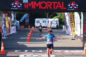 BIB: 413, 110
                            <button type="button" onclick="openModal(6973199)" class="btn btn-primary btn-sm float-right btn-popup" data-toggle="modal" data-target=".modal-high-quality">
                        <i class="fas fa-shopping-cart"></i> Add to Cart
                    </button>
                                            <button type="button" onclick="isThisMe(6973199, true)" class="btn btn-success btn-sm float-right btn-popup btn-isme hidden" data-toggle="tooltip" data-placement="bottom" title="นี่คือรูปของคุณใช่ไหม คลิกที่นี่เพื่อเอาเข้าอัลบั้ม">
                        <i class="fas fa-plus"></i> Add to album
                    </button>
                    <button type="button" onclick="isThisMe(6973199, false)" class="btn btn-warning btn-sm float-right btn-popup btn-isnotme hidden">
                        <i class="fas fa-ban"></i> Remove from album
                    </button>